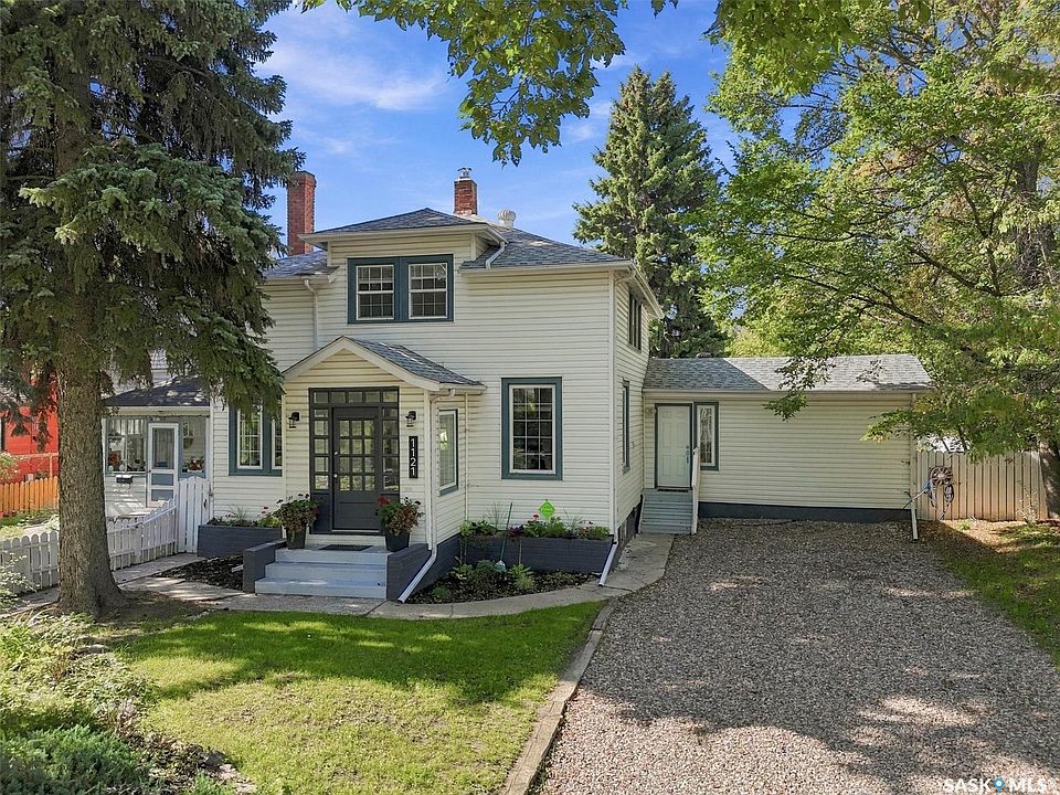 1st image of 1121 B Avenue N