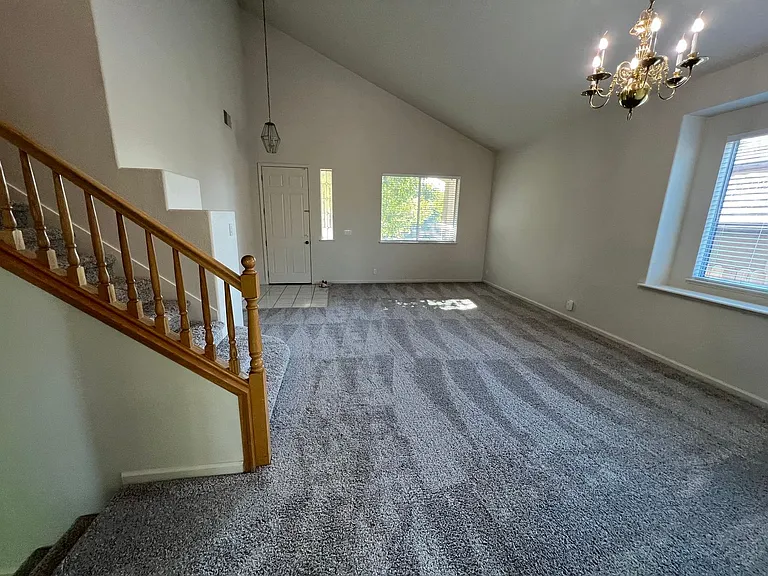 1017 Halidon Way — Photo 2