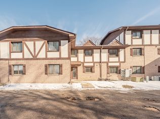 2807 Glenwood Lansing Rd APT 211, Chicago Heights, IL