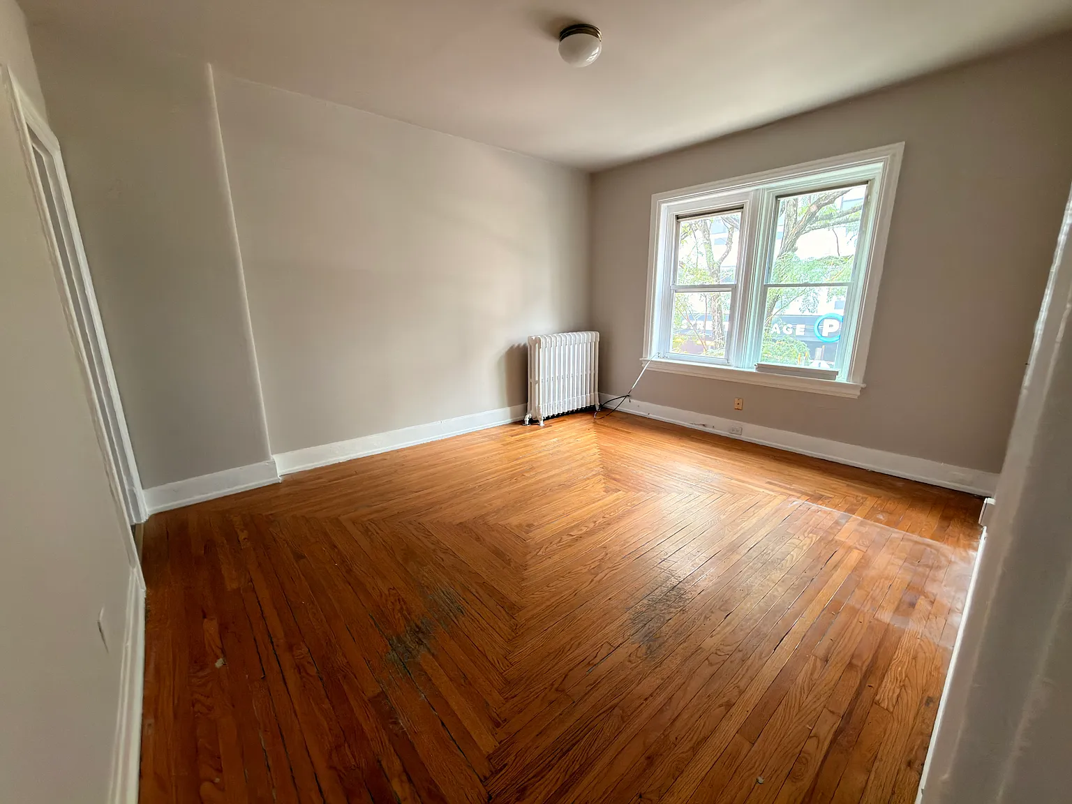3 bed, 1000 sqft, $1,750 — Photo 3