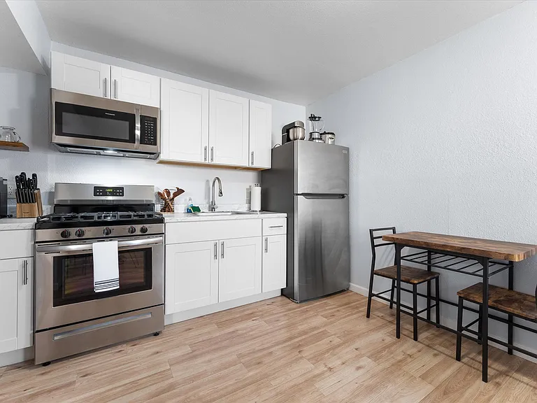 299 S Oregon St #6 — Photo 16