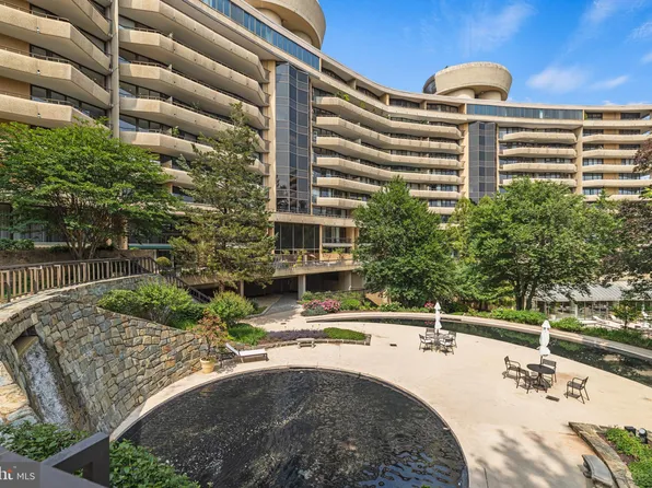 4200 Massachusetts Ave NW APT 1014, Washington, DC 20016