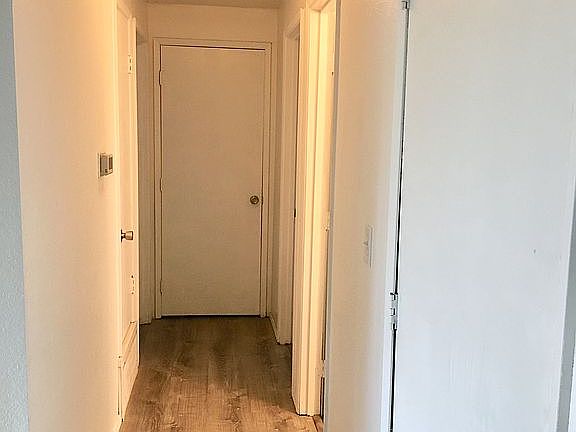 Hallway to bedrooms