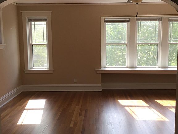 2nd image of 1107 Edward Ter Floor 2