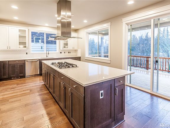 4th image of 5055 231st Ave SE