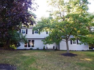 9161 Meadow Ln, Brecksville, OH 44141