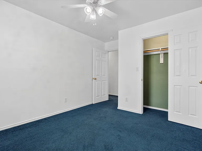 509 W Cedar St — Photo 10