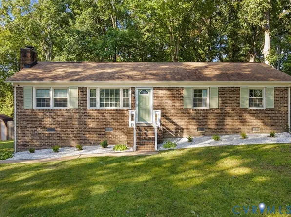 11118 Sunfield Dr, Midlothian, VA 23112