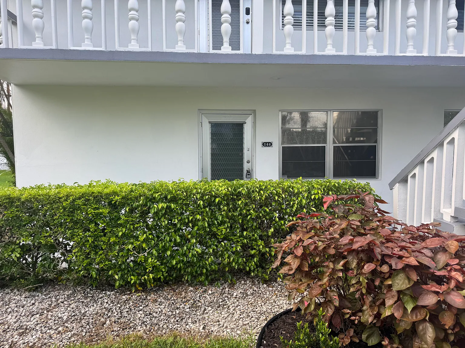 2 bed, 1.5 bath, 819 sqft, $1,700 — Photo 2