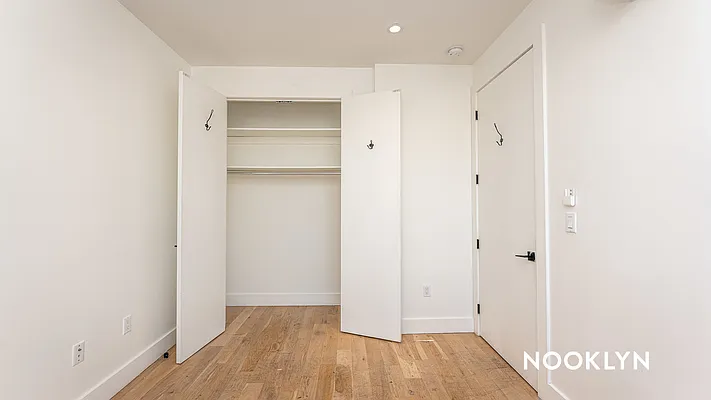 Rented by Nooklyn NYC LLC | media 51