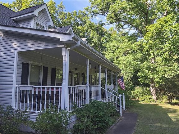 5th image of 2033 Peeksville Rd