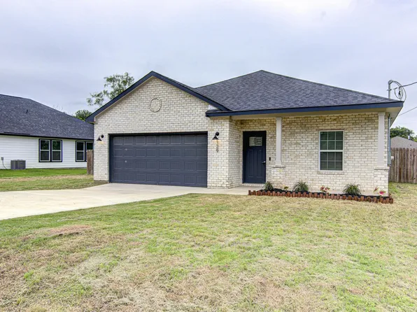 129 Kawainui Ln, Bastrop, TX 78602