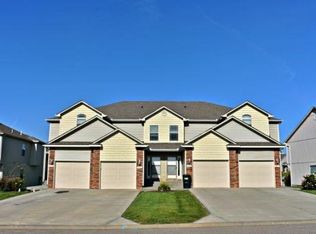 10515 Kane Dr, Kansas City, KS 66109
