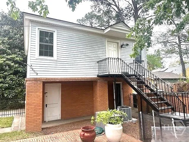 1506 E 50th St