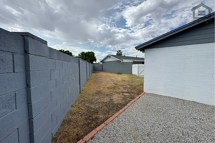 232 W Gail Dr #2 — Photo 17