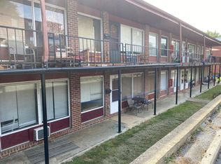 377 Heathland Dr, Bristol, VA 24201
