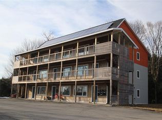 75 Knox St, Thomaston, ME 04861