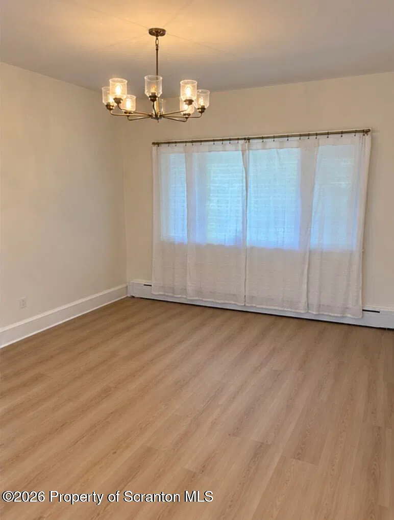 3 bed, 1.5 bath, 1800 sqft, $1,750 — Photo 4
