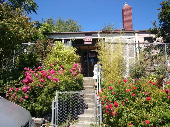 5655 SW Juneau St, Seattle, WA 98118