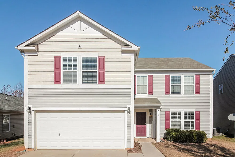 4 bed, 2.5 bath, 2297 sqft, $2,240 — Photo 1