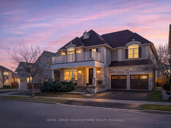 352 Peregrine Way, Milton, ON L9T 7N9