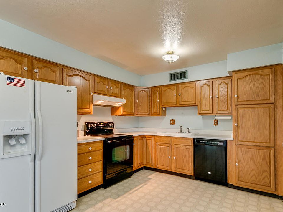 1st image of 8523 W Fairmount Ave