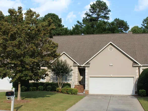 1510 Thornebrooke Cir, Dalton, GA 30720