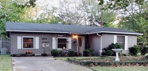 1st image of 3828 Driftwood Ln
