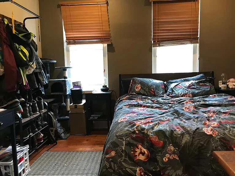 327 Catharine St #6 — Photo 5
