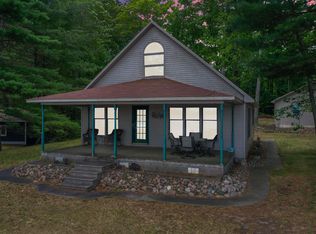930 S Oak Dr, Lake City, MI 49651