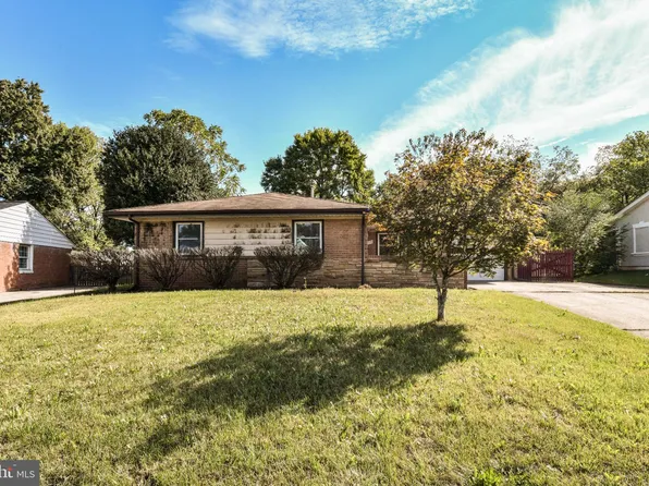 808 W Nettle Tree Rd, Sterling, VA 20164