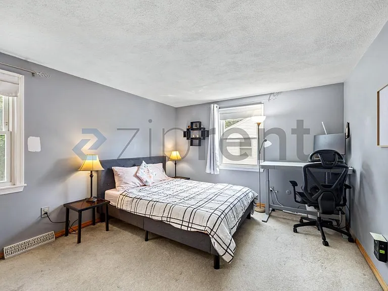 12 Thomas St — Photo 17