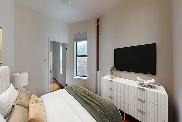 Rented by Bond New York | media 15