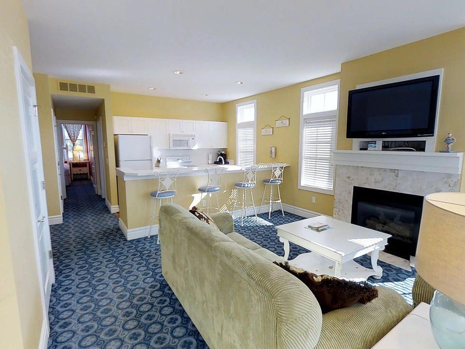 631 Lakeside Ct Petoskey MI Zillow