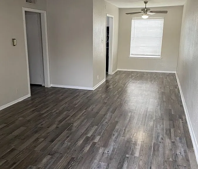 1729 Cox St — Photo 553