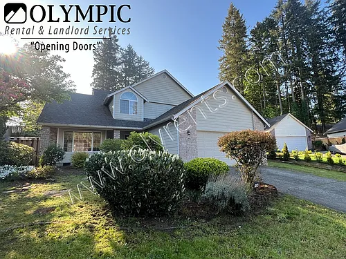 2134 Diamond Loop SE Photo 1