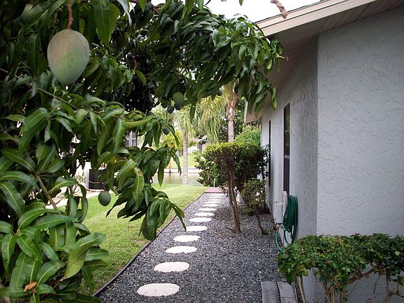 4th image of 1002 SE 21st Ave