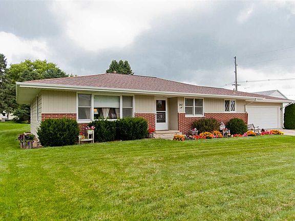2nd image of 207 E Penn St