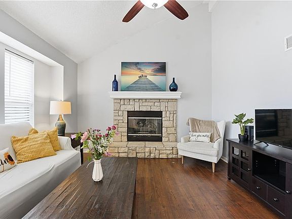 4th image of 953 E Cottage Creek Dr