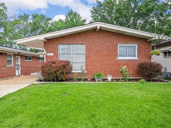 237 Deane Ct, Saint Louis, MO 63127