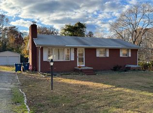 3015 Pleasant Ridge Rd, Summerfield, NC 27358