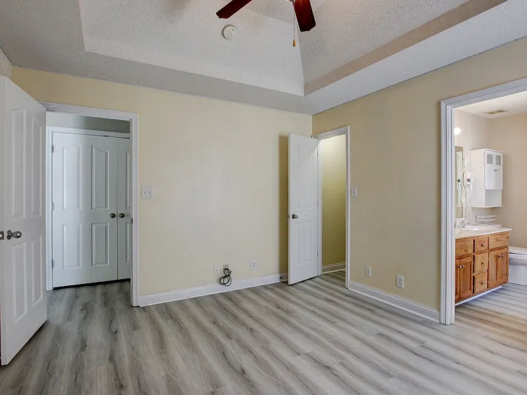 3660 S Naples Ct — Photo 7