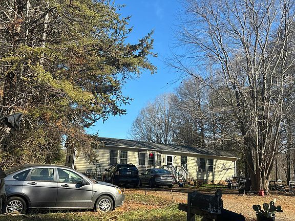 3rd image of 298 Granada Dr