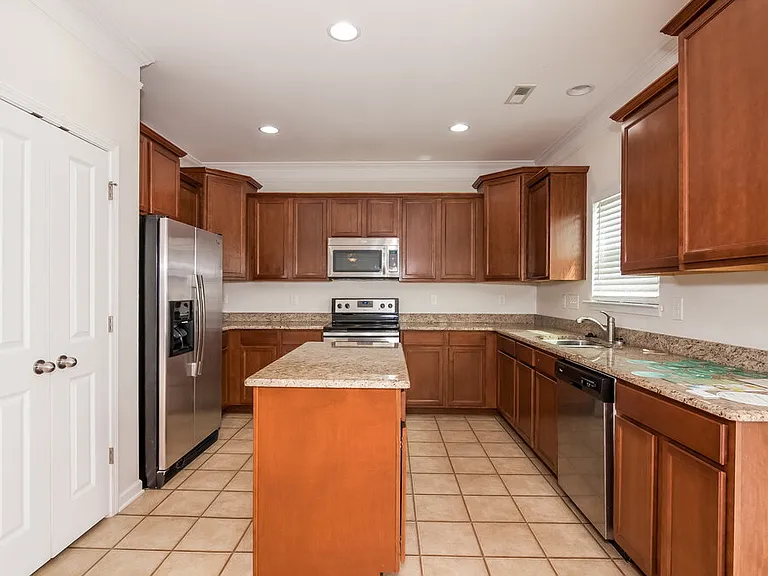 7906 Sweet Grove Ct — Photo 8