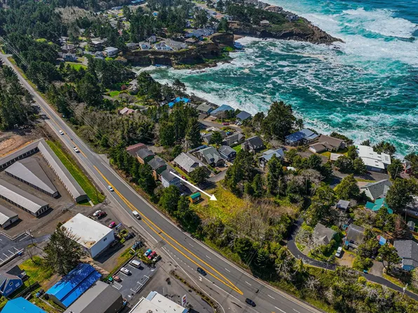 25 Johnson St, Depoe Bay, OR 97341