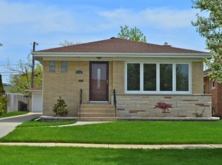 8713 N Ozanam Ave, Niles, IL 60714