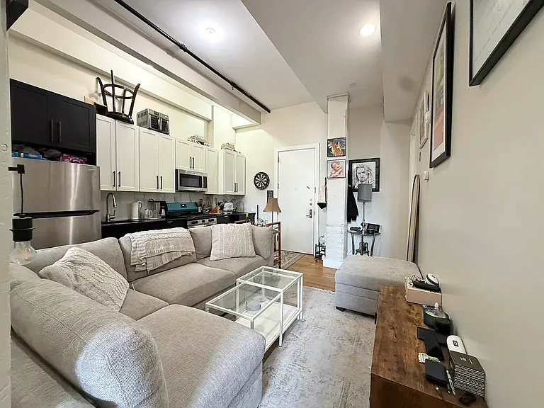 53 S 11th St #3D — Photo 3