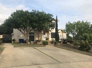 102 Robles Ln, Laredo, TX 78046