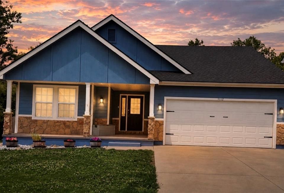 1st image of 1112 Tamarisk Dr