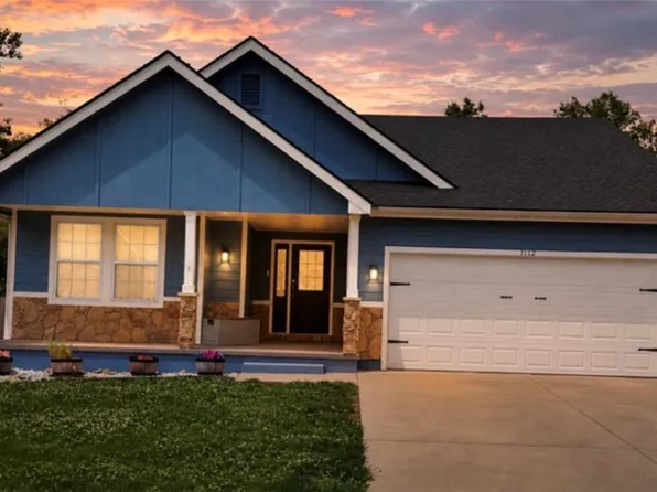 1112 Tamarisk Dr, Leavenworth, KS 66048